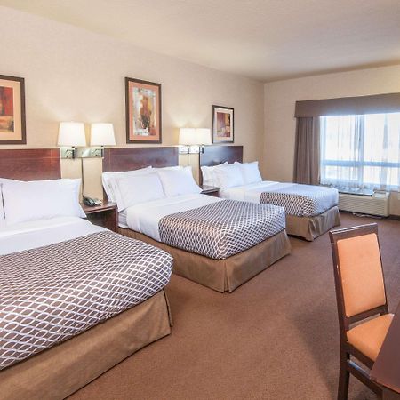 Ramada By Wyndham Drumheller Hotel & Suites Dış mekan fotoğraf