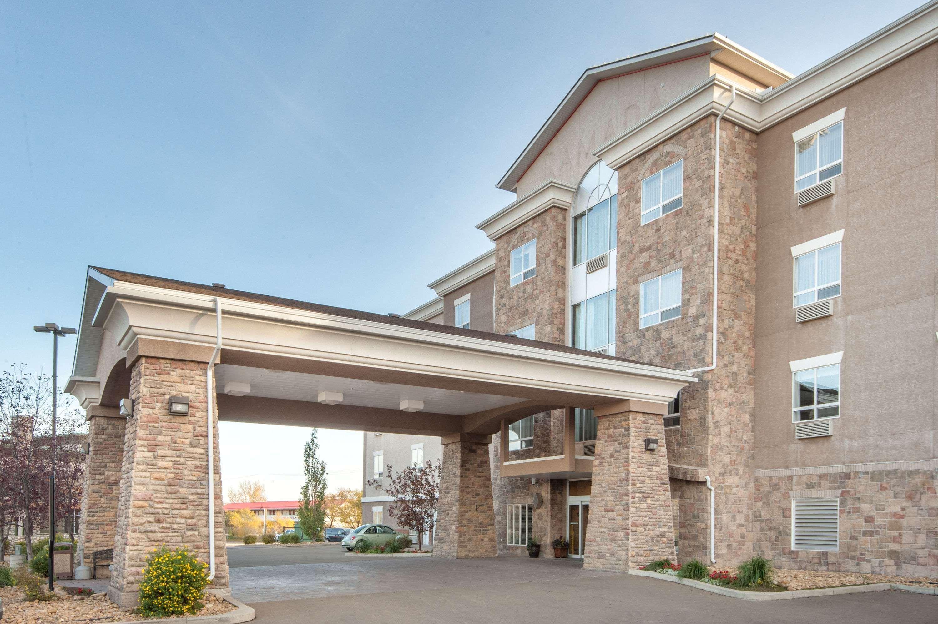 Ramada By Wyndham Drumheller Hotel & Suites Dış mekan fotoğraf