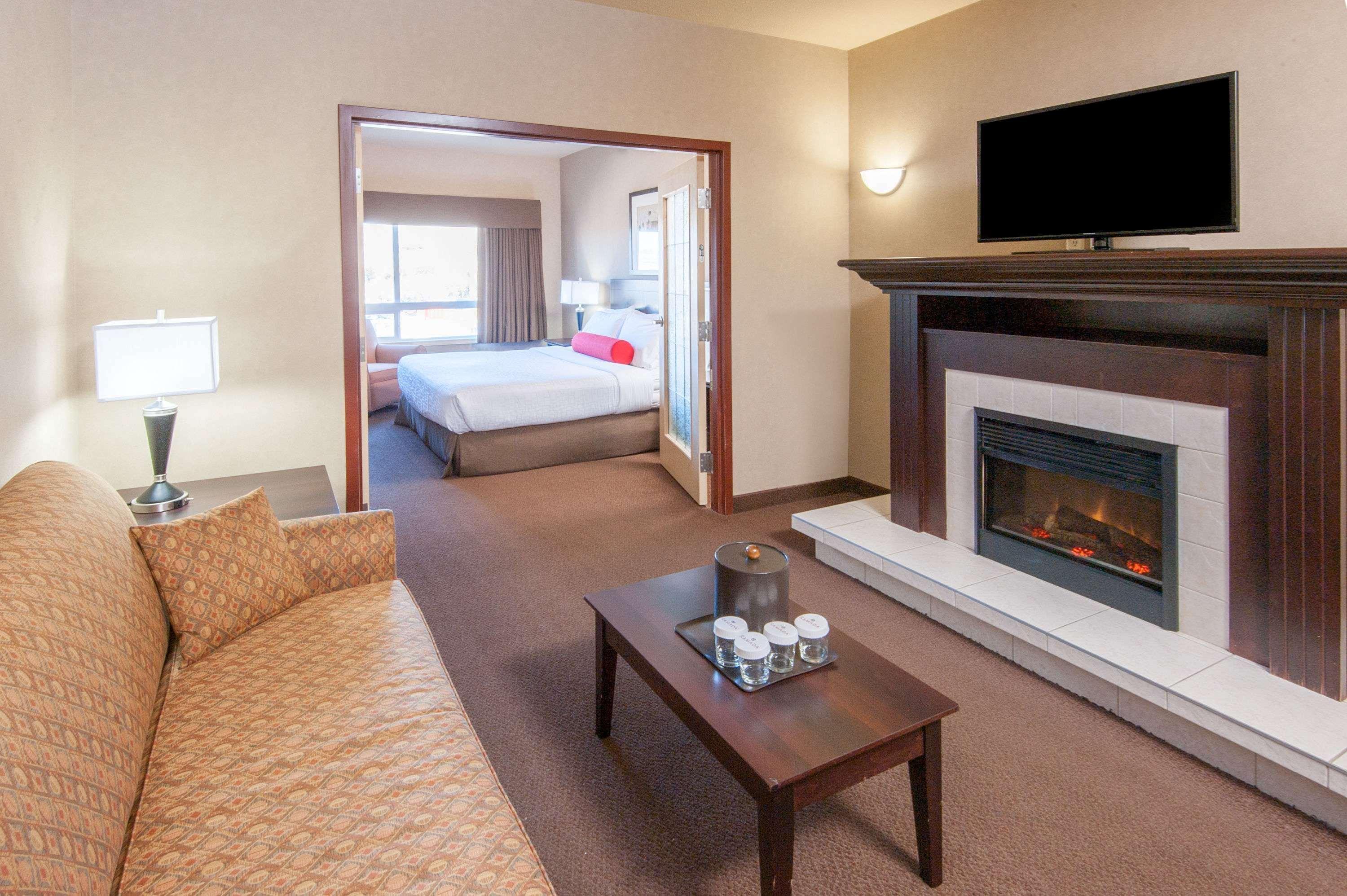 Ramada By Wyndham Drumheller Hotel & Suites Dış mekan fotoğraf