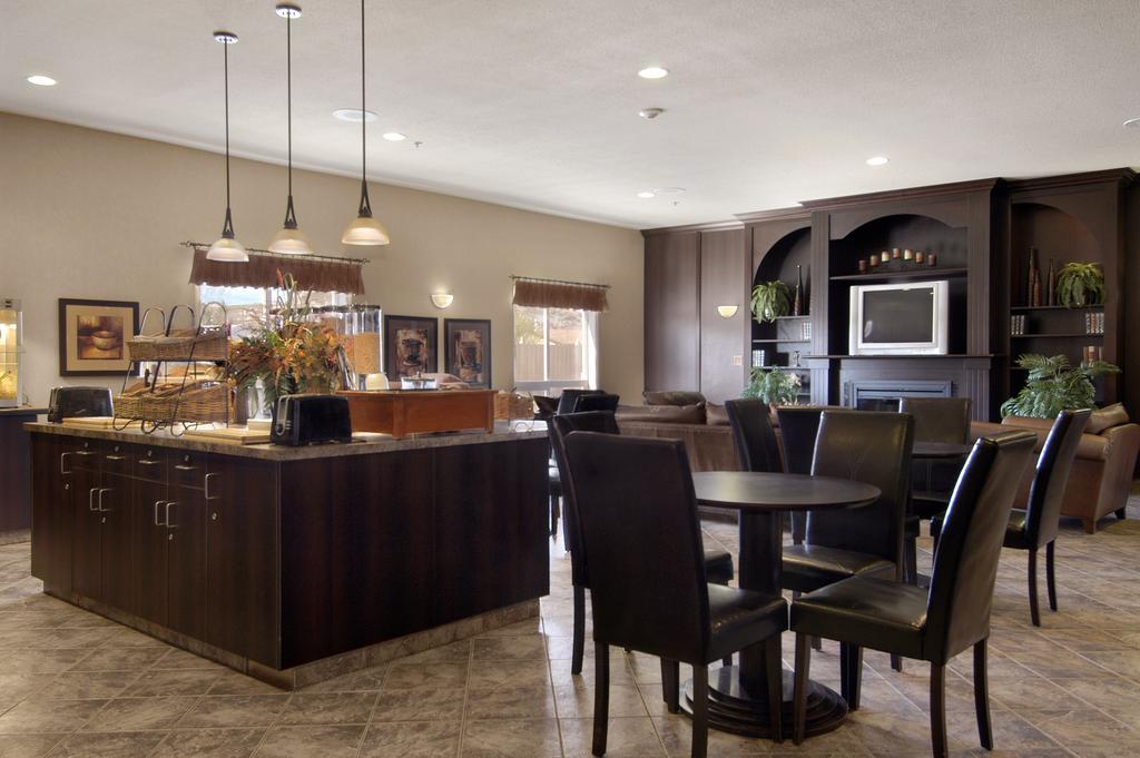 Ramada By Wyndham Drumheller Hotel & Suites İç mekan fotoğraf