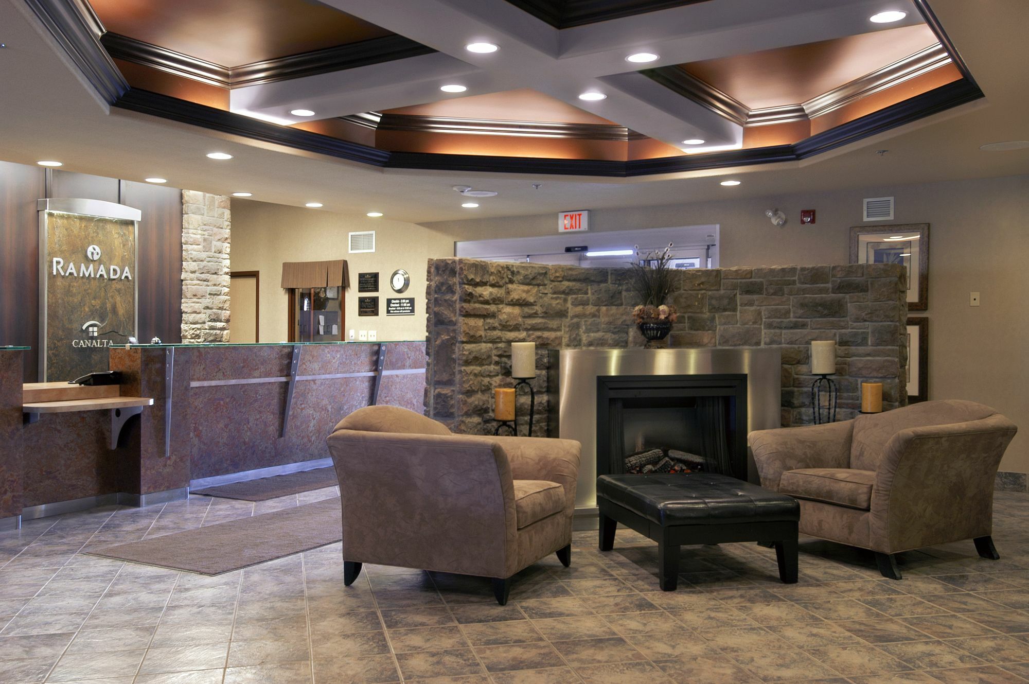 Ramada By Wyndham Drumheller Hotel & Suites Dış mekan fotoğraf