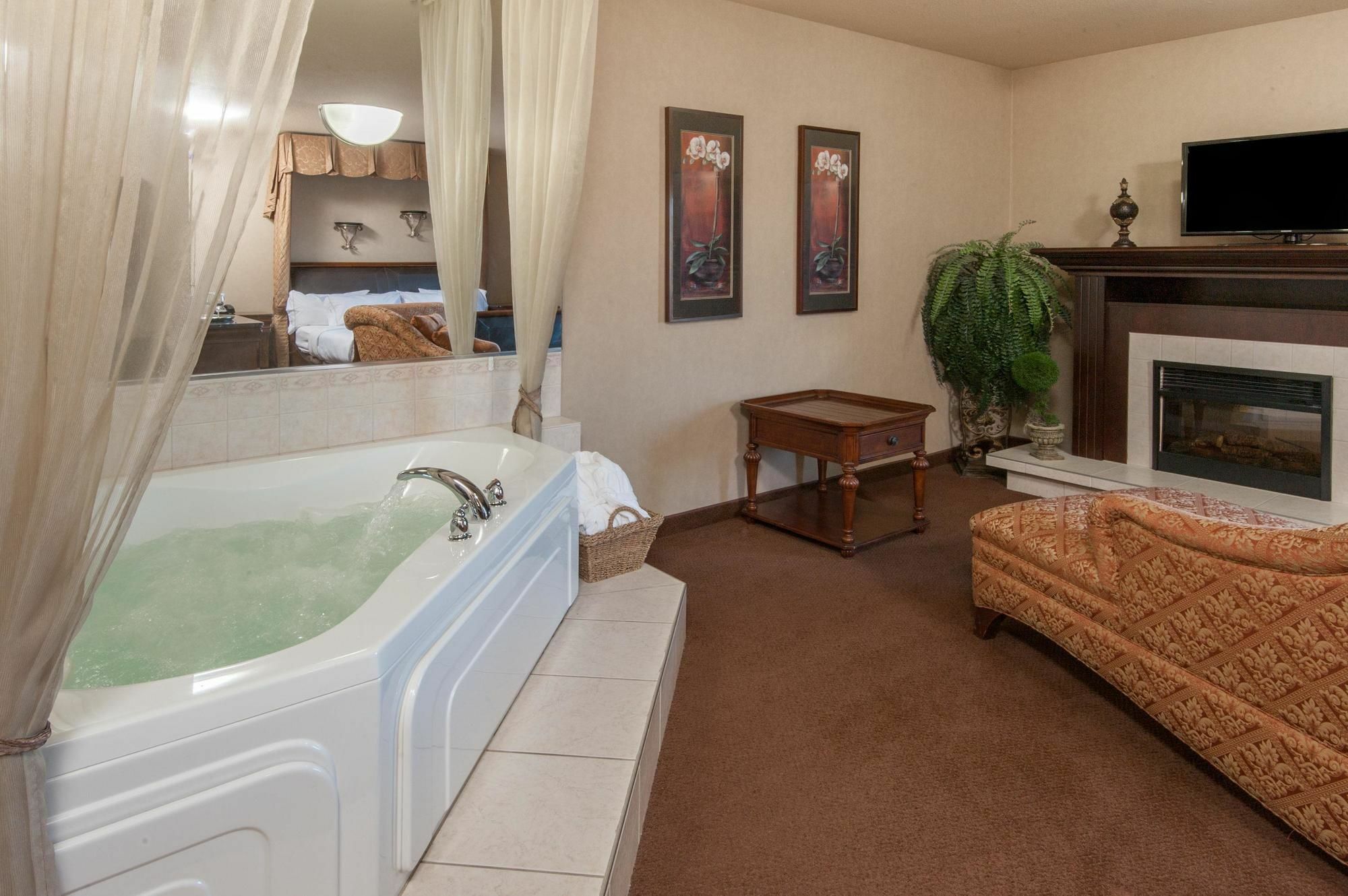 Ramada By Wyndham Drumheller Hotel & Suites Dış mekan fotoğraf